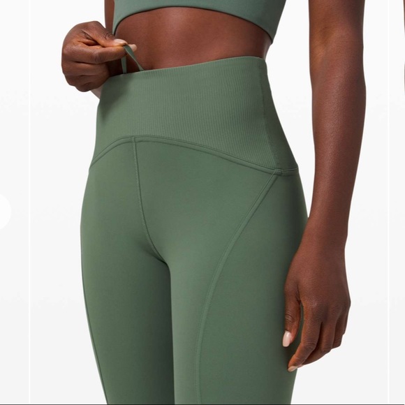 Lulu🍋 Algae Green Train Free High Rise Crop 23” Nulux size 6 - Picture 3 of 12